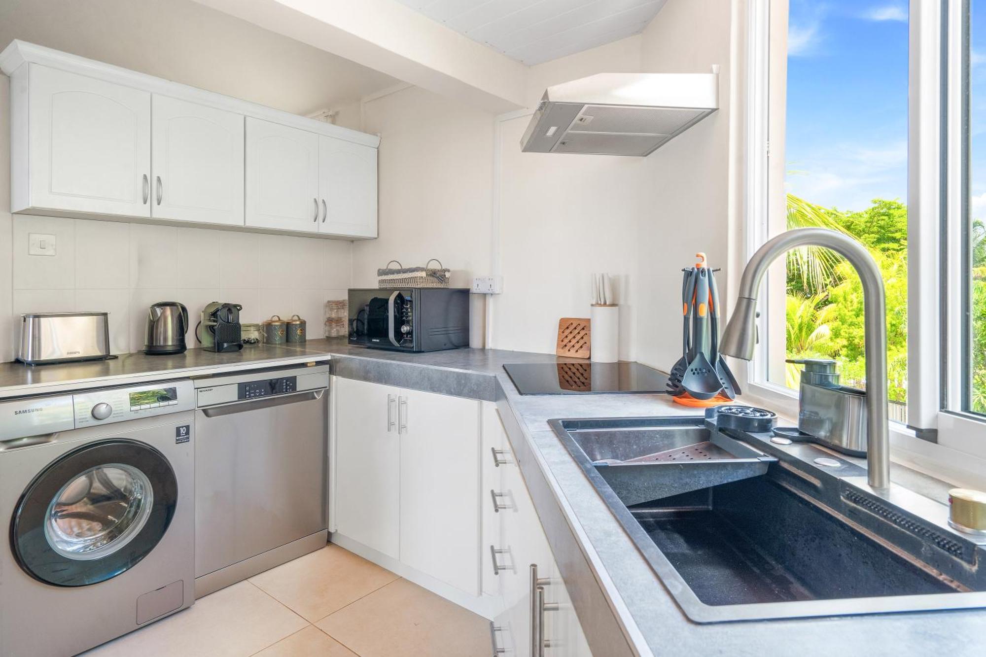 Lakaz Del Sol - Modern And Elegant Apartments With Luxurious Garden, Pool And Barbecue Area - Tourism Permit Certified Tamarin Exterior foto